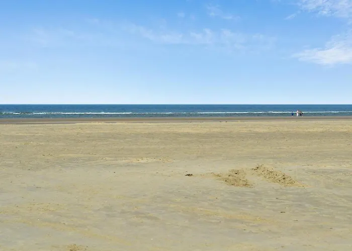 Gunnlaug - 500m From The Sea By Interhome Apartment Lakolk