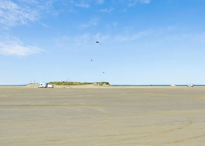 Gunnlaug - 500m From The Sea By Interhome Apartment Lakolk