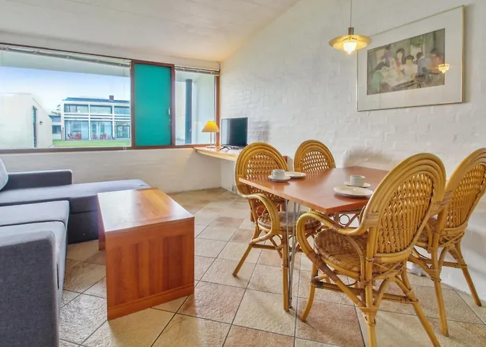 Gunnlaug - 500m From The Sea By Interhome